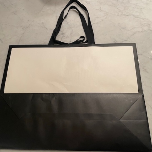 Gucci Large Paper Shopping Bag Authentic - Picture 3 of 6